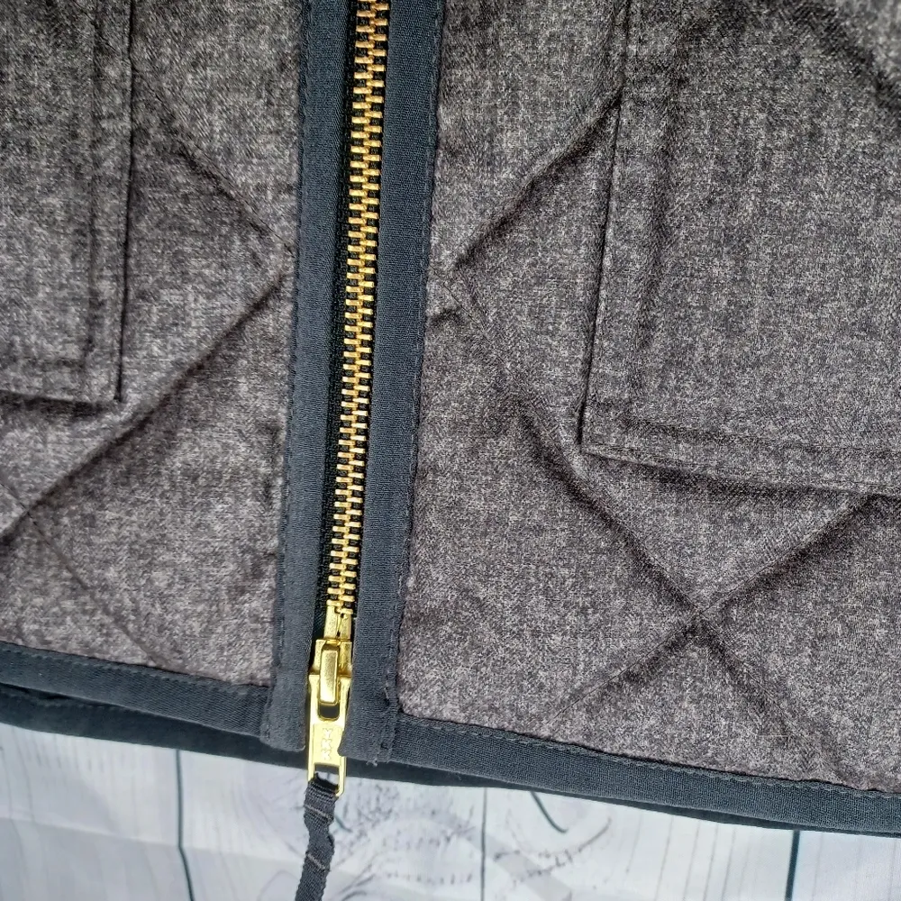 J. Crew Factory Excursion Down Puffer Vest Quilted Women SZ XS Gray - Image 4