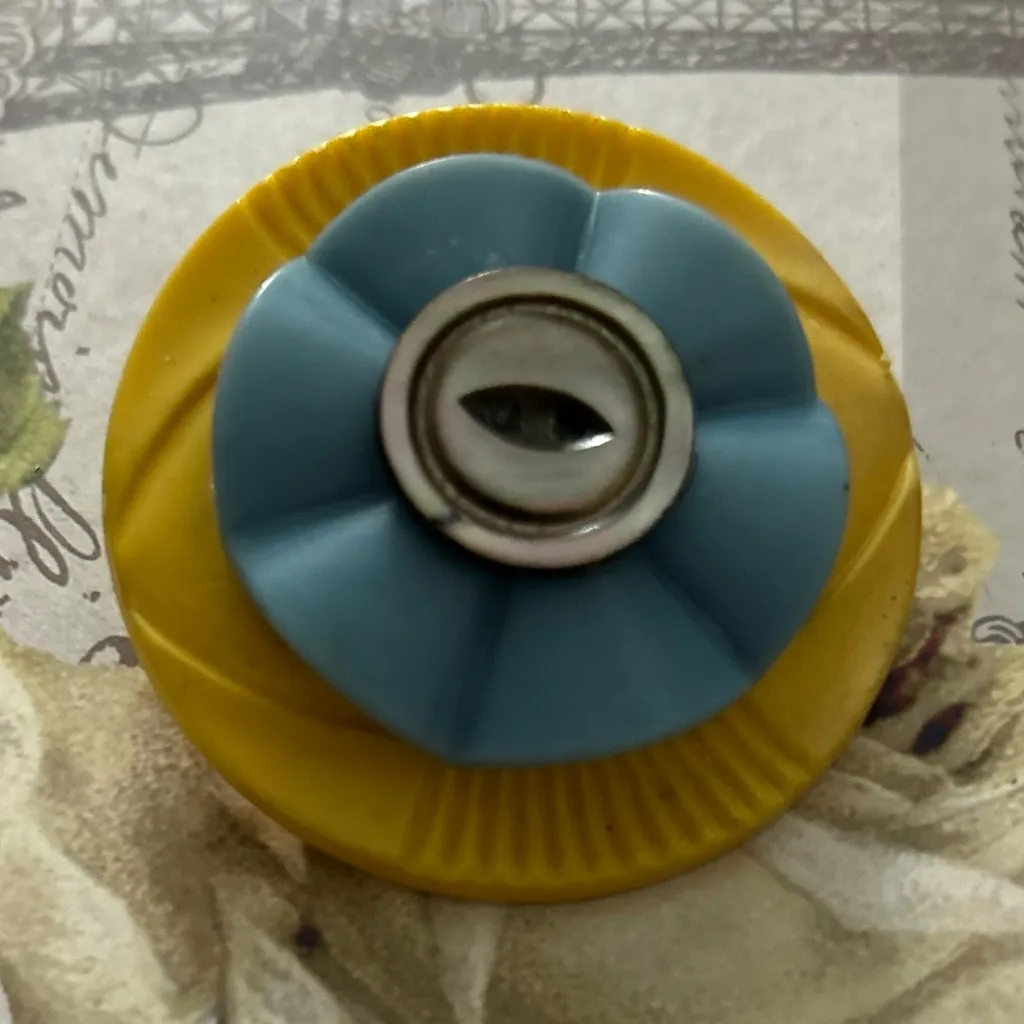 Vintage Yellow and Blue Button Brooch - Image 2
