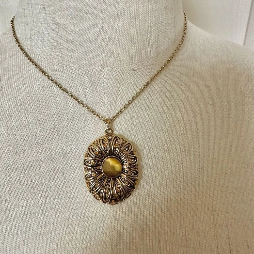 Gold tone oval pendant with yellow center - Image 2