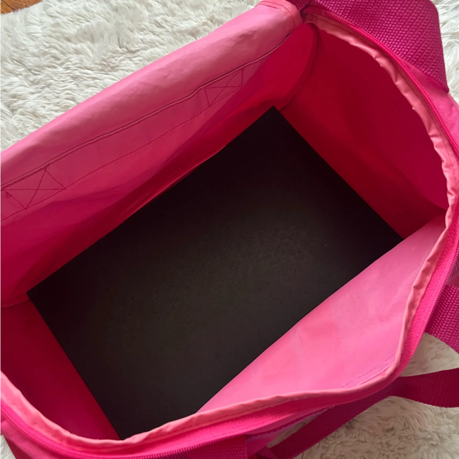 Adidas pink gym duffle carry on bag - Image 8