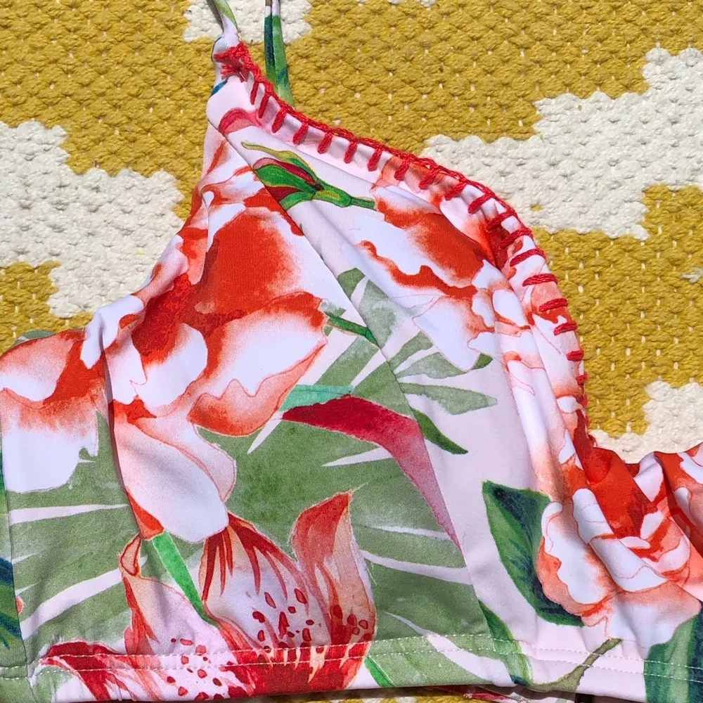 Lucky Brand Floral Bikini Set Ruched M - Image 4