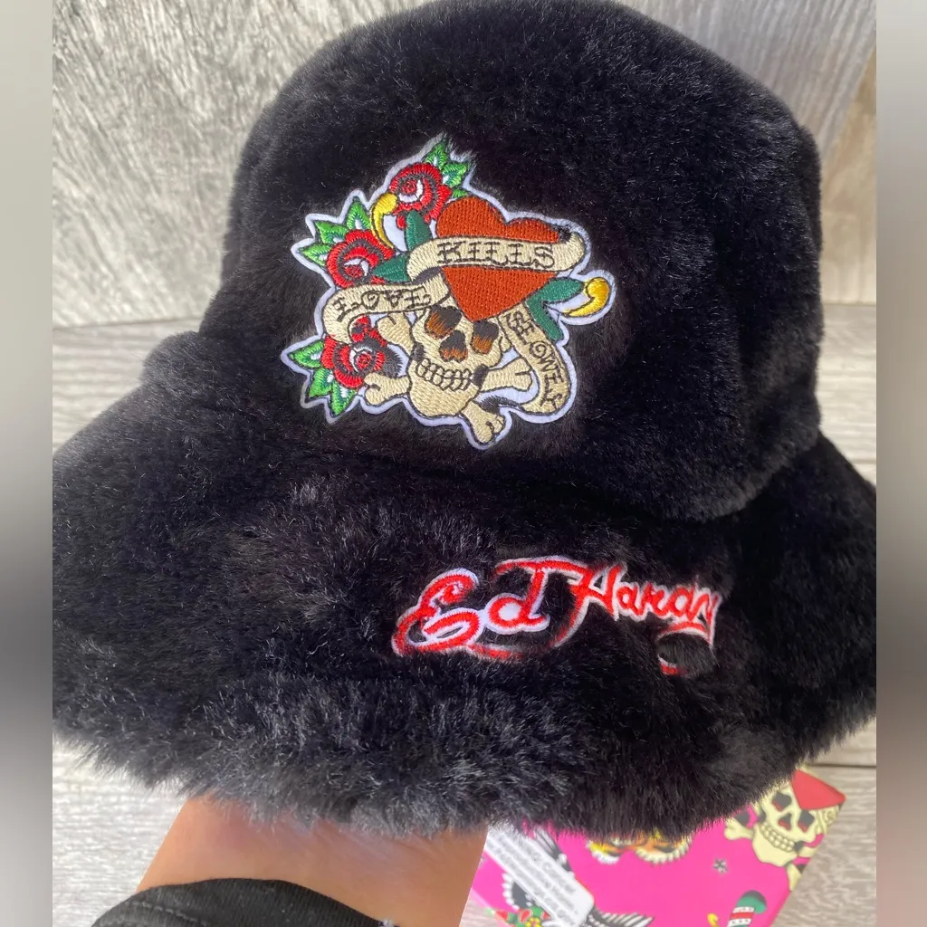 Ed Hardy Faux Fur Hat & Coin Purse Gift Set – Skull Tattoo Design - Image 5
