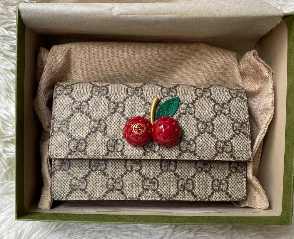Gucci GG Supreme Monogram Mini Cherry Chain Bag - Image 3
