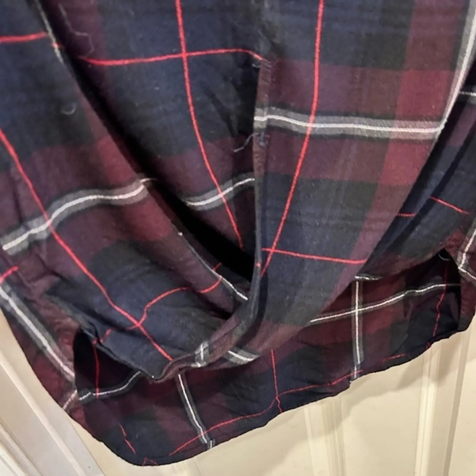 Alya‎ Plaid Button Down Shirt Women Small Navy Burgundy Red Long Sleeve Rayon - Image 4