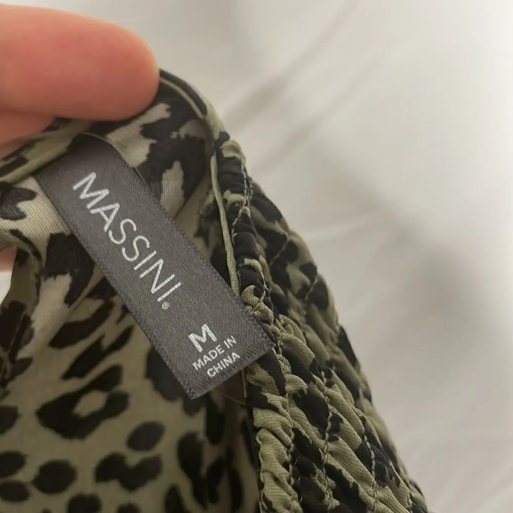 MASSINI Blouse Green and Black Animal Print size Medium - Image 7