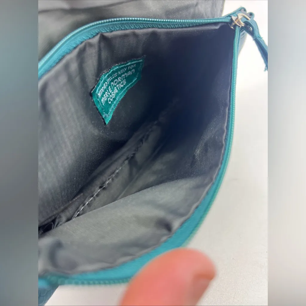 Vintage Merle Norman Cosmetic Bag Turquoise Faux Snake Skin Vegan Blue - Image 9