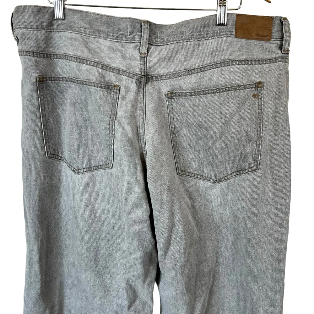 Madewell LOW-RISE SUPERWIDE-LEG Frayed Crop Jeans - Image 11