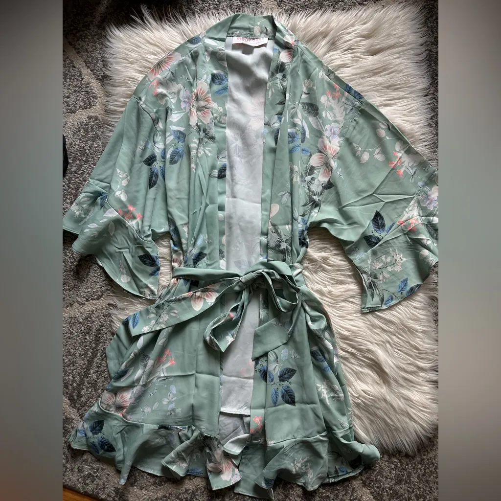 Birdy Grey Kenny floral ruffle bridesmaid robe - Image 2