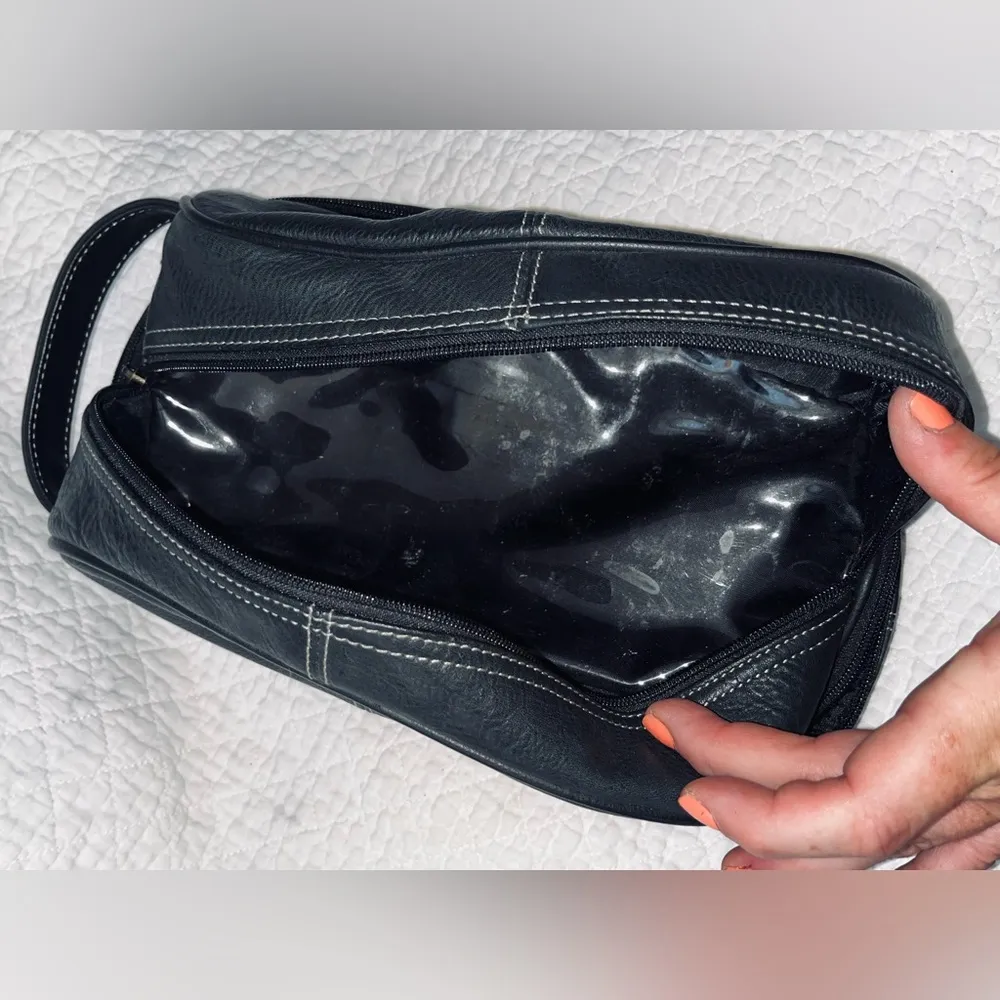 Fossil  Leather Travel Bag - Image 6