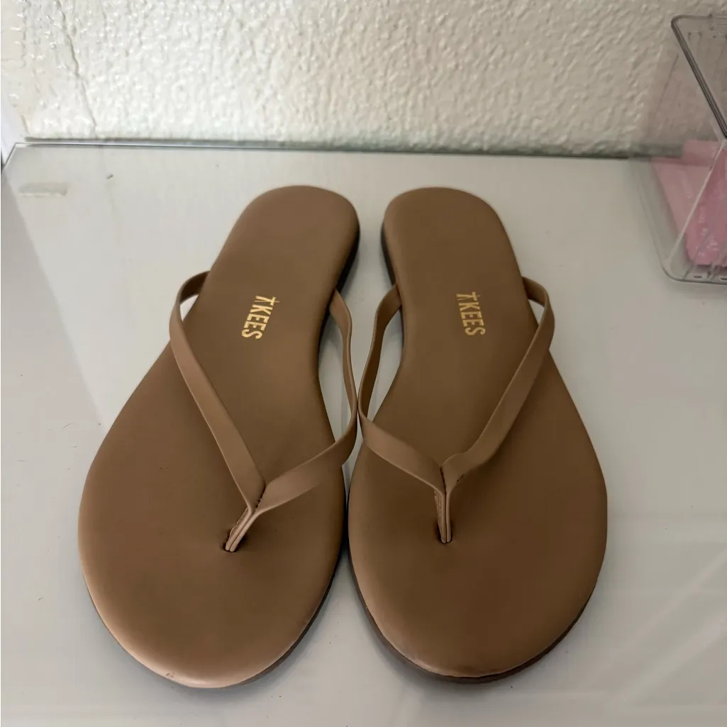 Tkees Foundations Matte Leather Flip Flops size 7 caramel color - Image 7