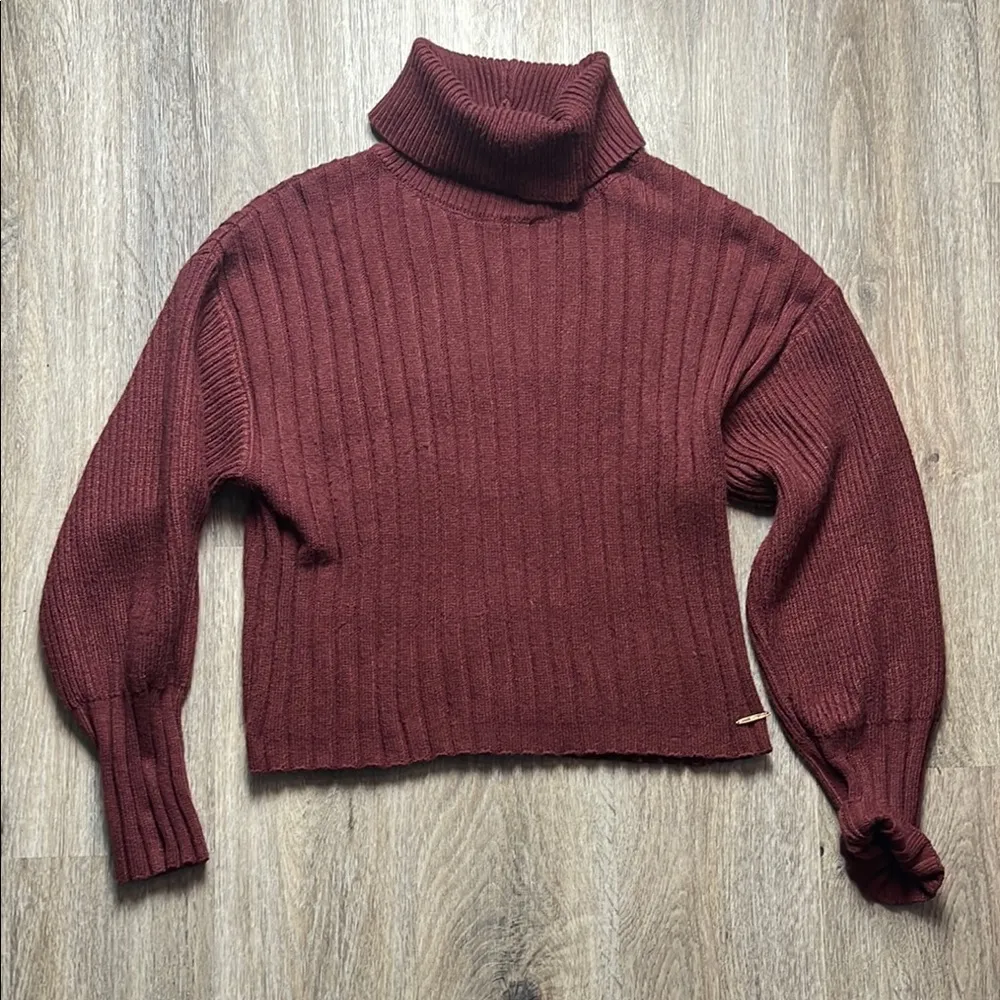 Elie Tahari Burgundy Turtleneck Sweater - Image 4