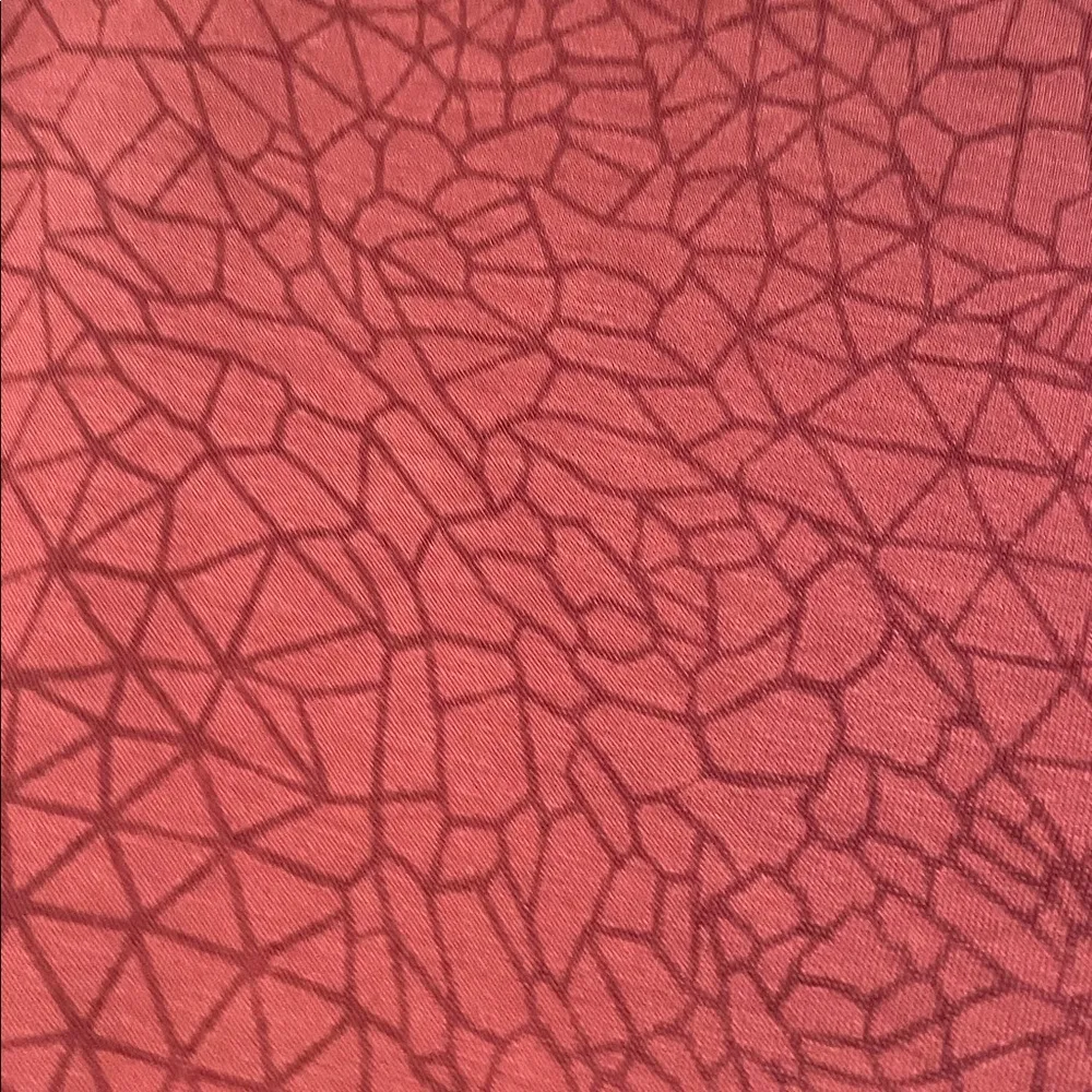 Lululemon Dark Pink Sleeveless Ruched Cropped Top - Image 3