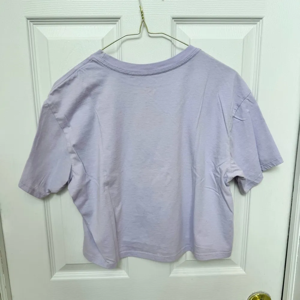 The Simpsons Lisa skateboarding Graphic crop top MEDIUM Purple - Image 4