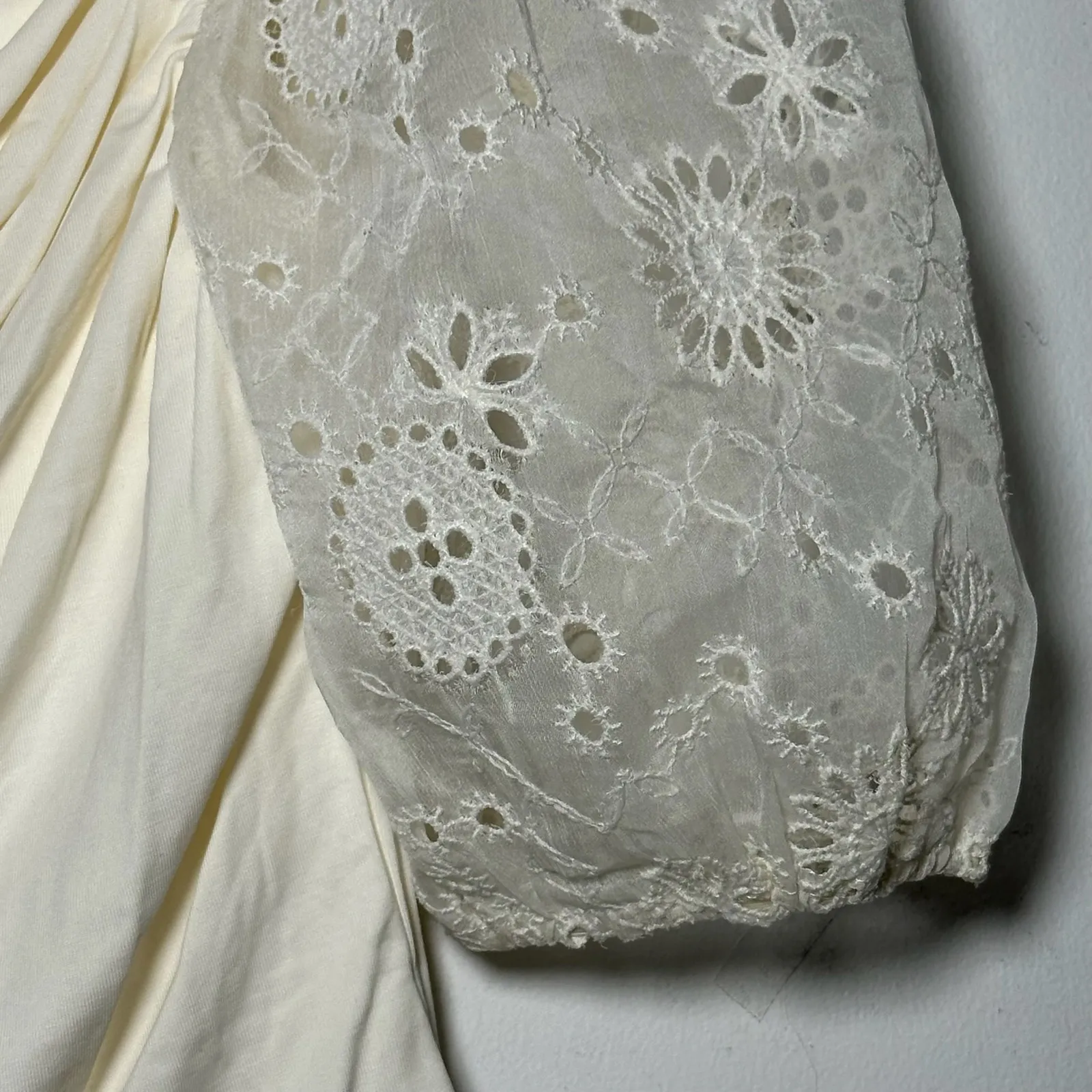 HEARTLOOM Ivory Ruched One Shoulder Broderie Anglaise Sleeve Top Size S - Image 6