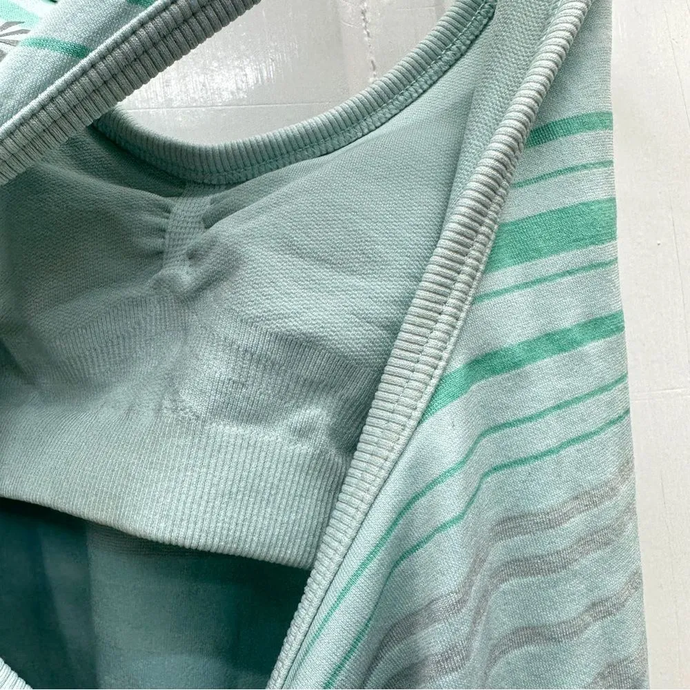 Athleta racerback sleeveless athletic top shirt women's small built‎ in bra - Image 4