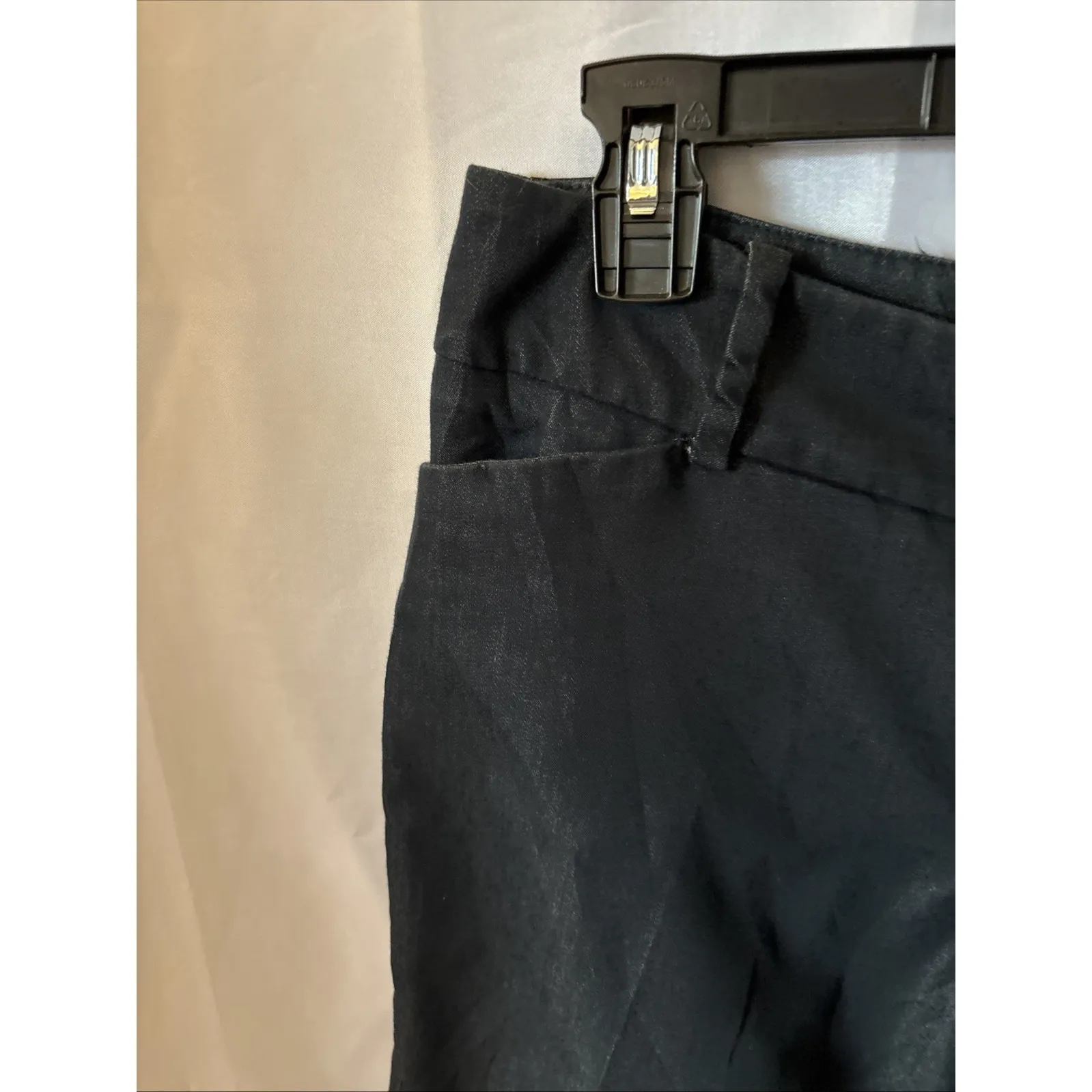 Mossimo Shorts Women's Size‎ 4 Gray Bermuda Shorts - Image 3