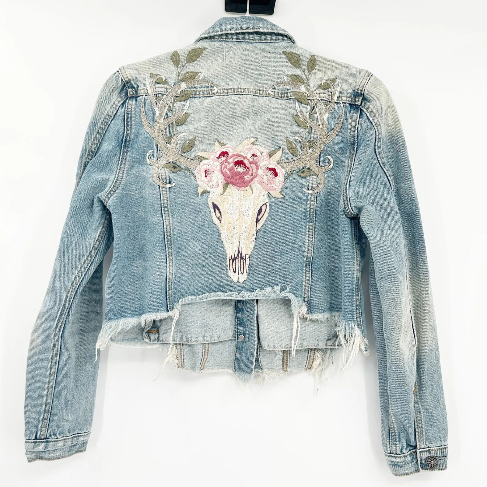 Driftwood Womens Western Rodeo Embroidered Skull Rose Trucker Denim Jacket XS - Image 2
