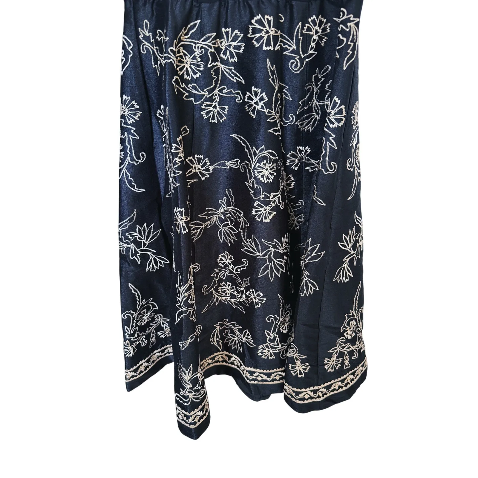 1970s Embroidered Waist Tie Sleeved Dress Size 10 Black Gold Event Cocktail - Image 6