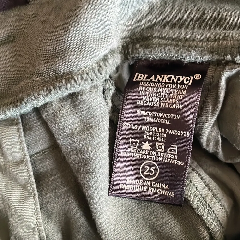 NWOT  Blank NYC Secret Garden High Waist Paper Bag Jean GREEN - Image 9