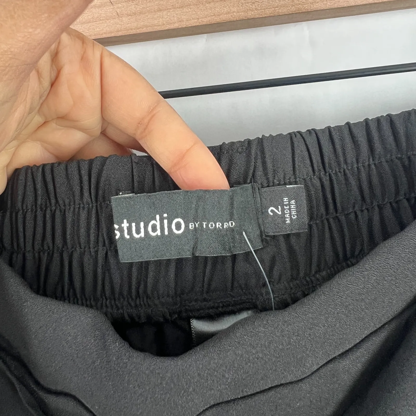 Torrid Studio Pant Womens 2X Black Crepe Stretch 4 Tie Front Classic Tapered Leg - Image 4