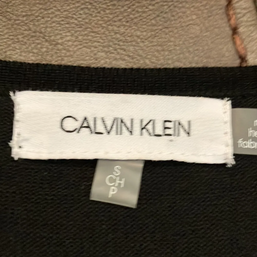 Calvin Klein black lightweight sweater with gold and silver studs NWOT 207 - Image 5