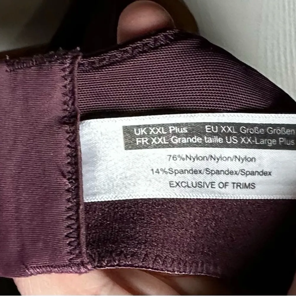 💰3 for $30 💰 Women’s Strappy Merlot Sports Bra (XXL, no brand) Purple - Image 5