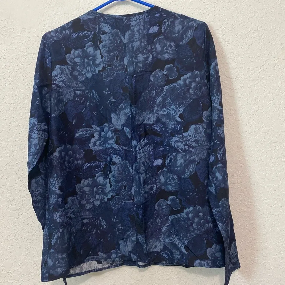 Elizabeth & James Revolve Brand 100% Silk Ling sleeve Button down size Medium - Image 7