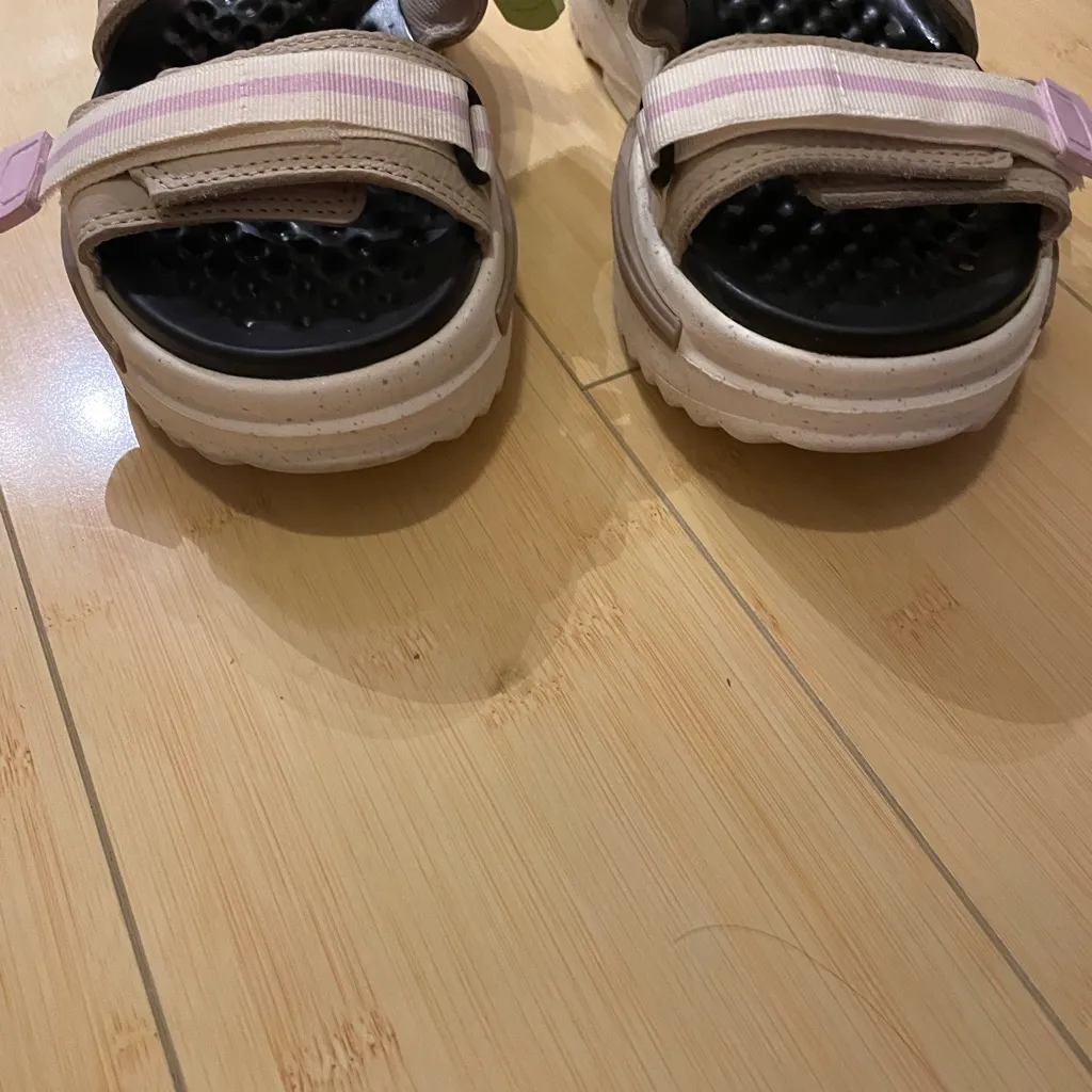 Converse Run Star Utility Sandals womens 7 chunky soles beige/white/pink/blue - Image 4