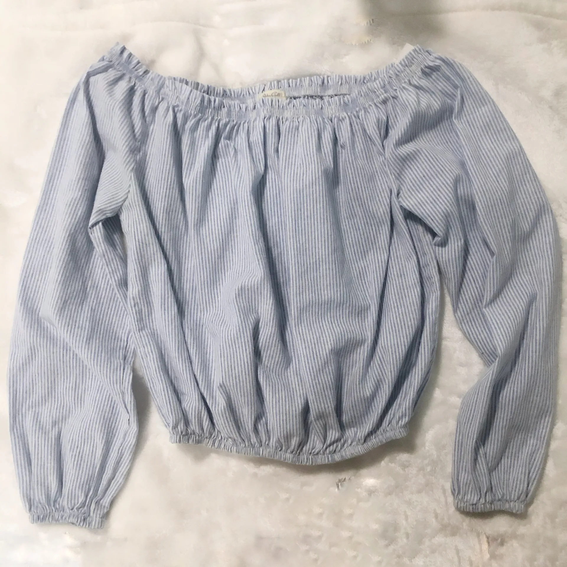 Off The Shoulder Long Sleeve Crop Top - Image 2