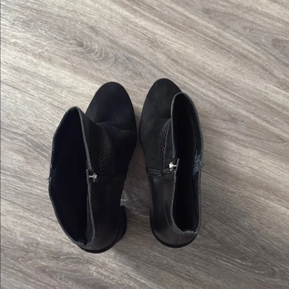 Vince Camuto Black Leather Heeled Boots Platform Suede Two tone 11M - Image 3