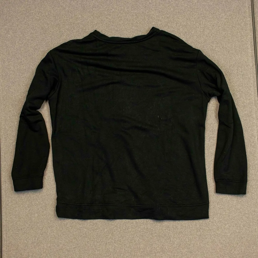 Orvis Black Crewneck Sweatshirt - Image 2
