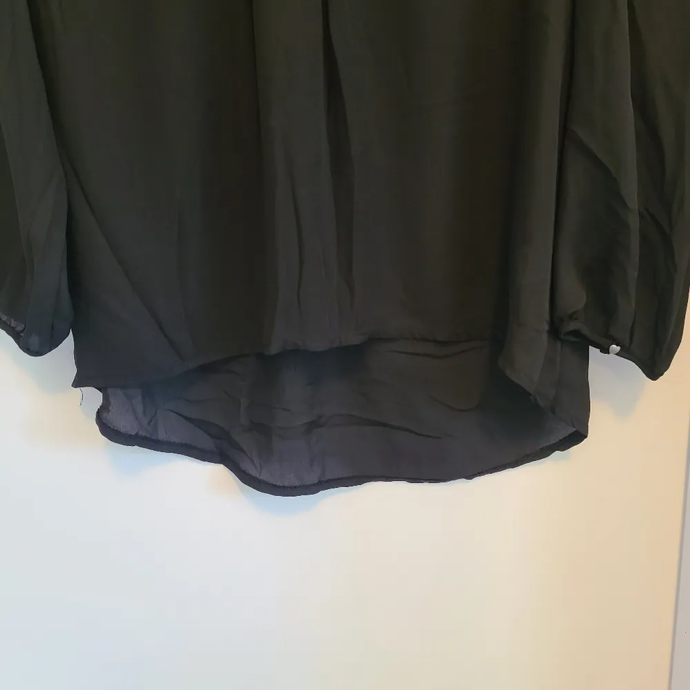 Molly Bracken Women's Size M / L Top V Neck Embroidered Sequin Boho Flowy - Image 4