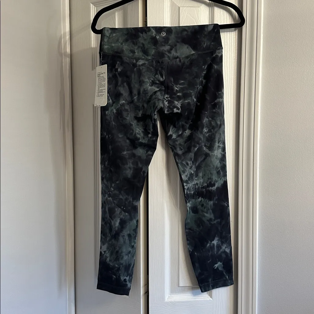 Lululemon align pant 25 inch size 8 - Image 3