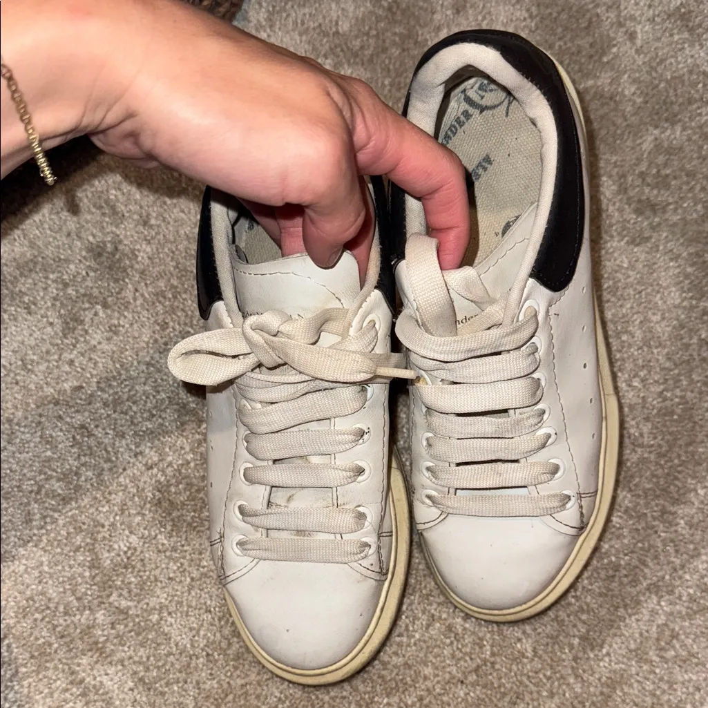 Alexander McQueen oversized sneaker in white / black size EU37 = US 7 - Image 10