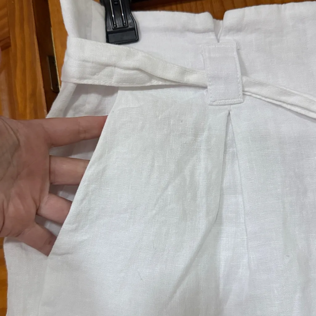 L'AGENCE Linen “Hillary” Paperbag Shorts - Image 3