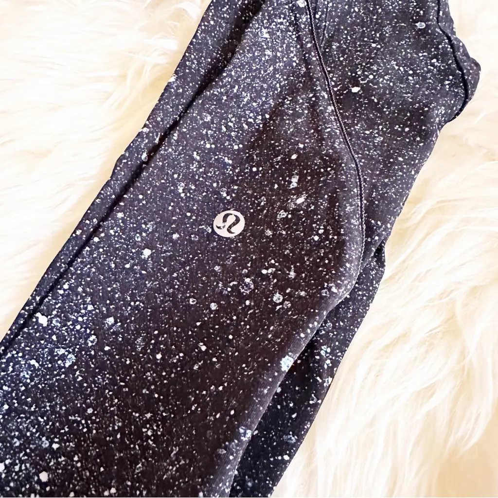 Lululemon Lead The‎ Pack Galaxy Leggings Sz 4 - Image 8