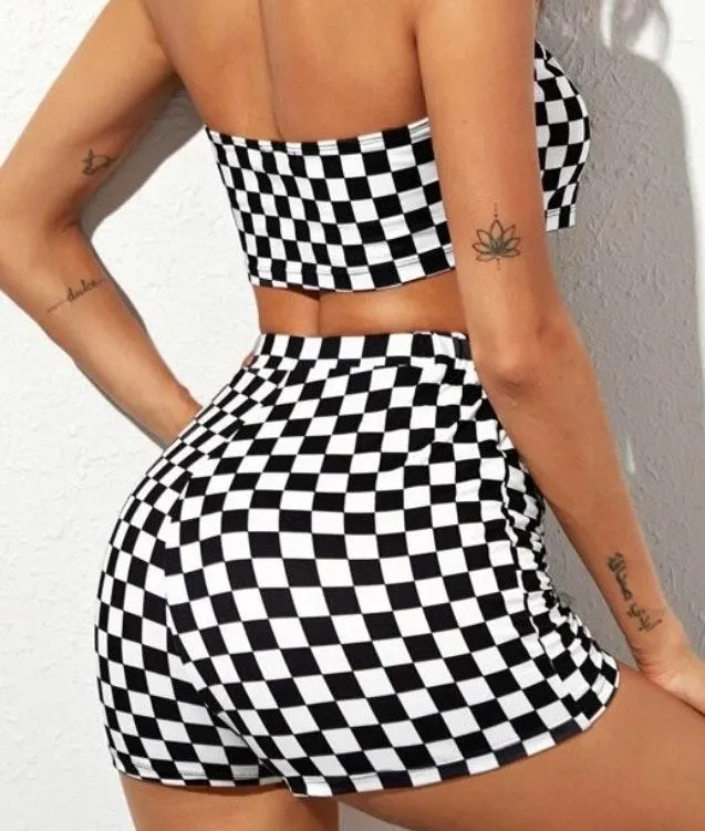 Romwe Checkered Bottoms Shorts - Image 3