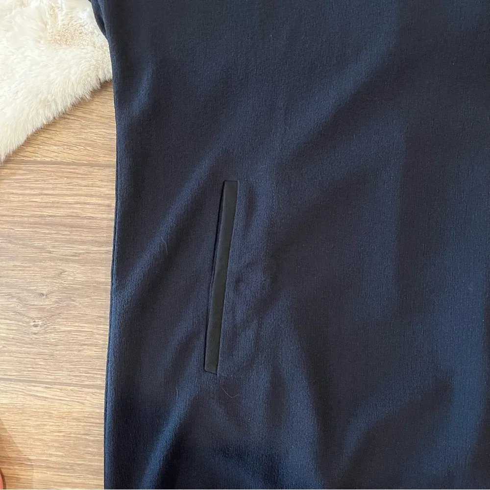 NWT  The Label V Neck Shift Dress Size XS - Image 4