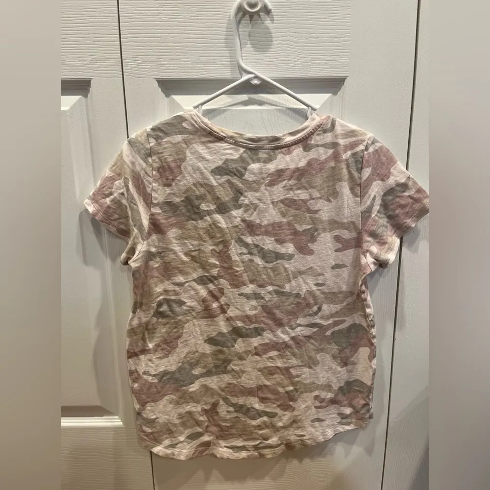 Pink Camo old navy t-shirt - Image 2
