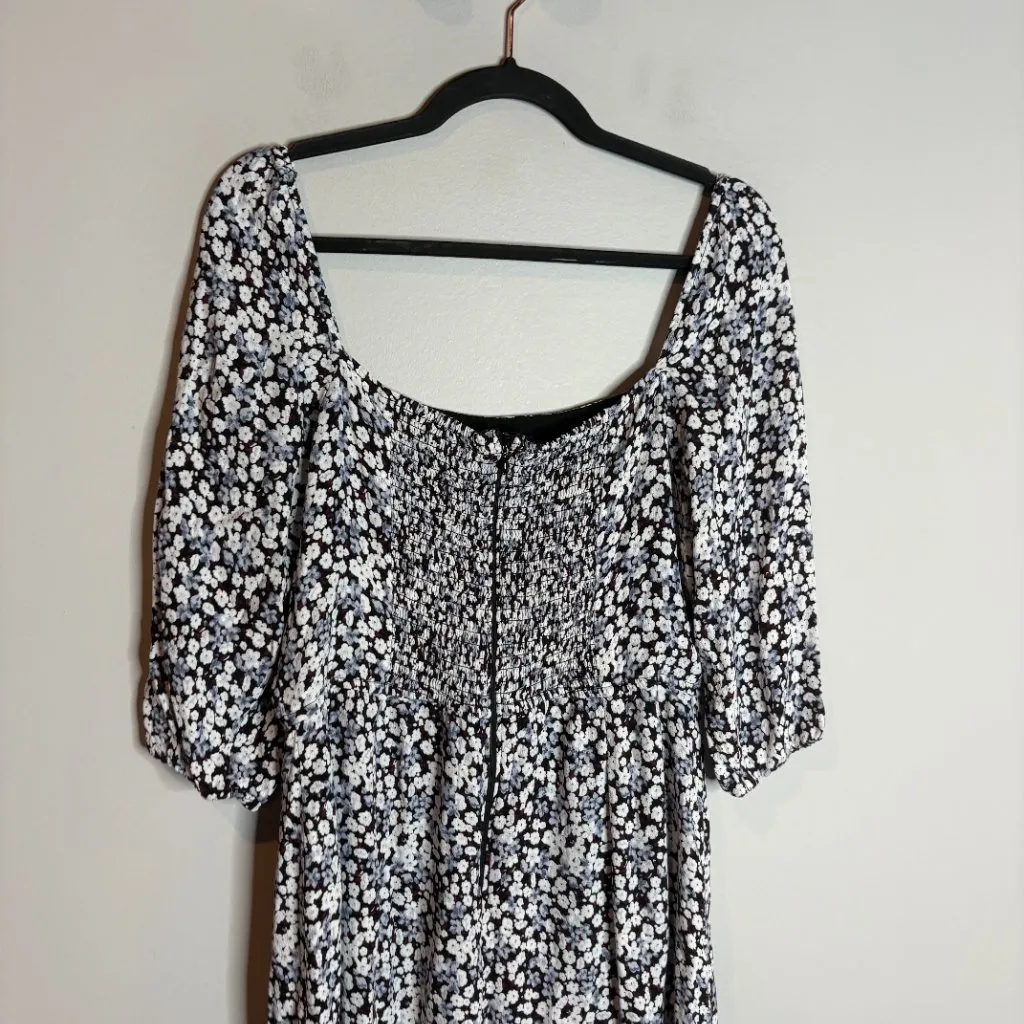 Abercrombie & Fitch ditsy floral smocked midi dress - Image 5