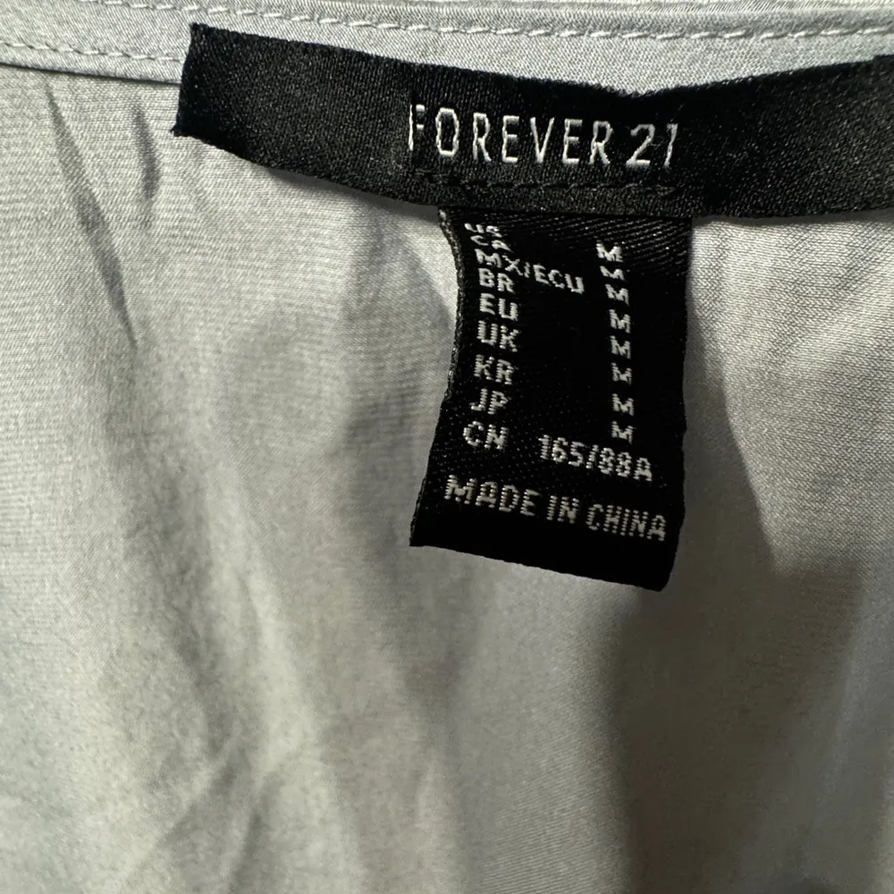 Forever 21 Blue/Silver Satin Wrap Crop Top Size Medium - Image 7