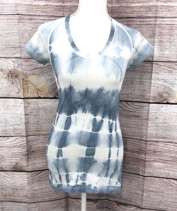 Lululemon Swiftly Tech Blue Tie Dye Short Sleeve T Shirt Size 6 - Image 3