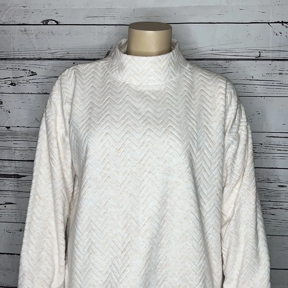 Maurices Size 1 Pink & White Fleece Chevron Stripe Mock Neckline Sweatshirt Top - Image 2