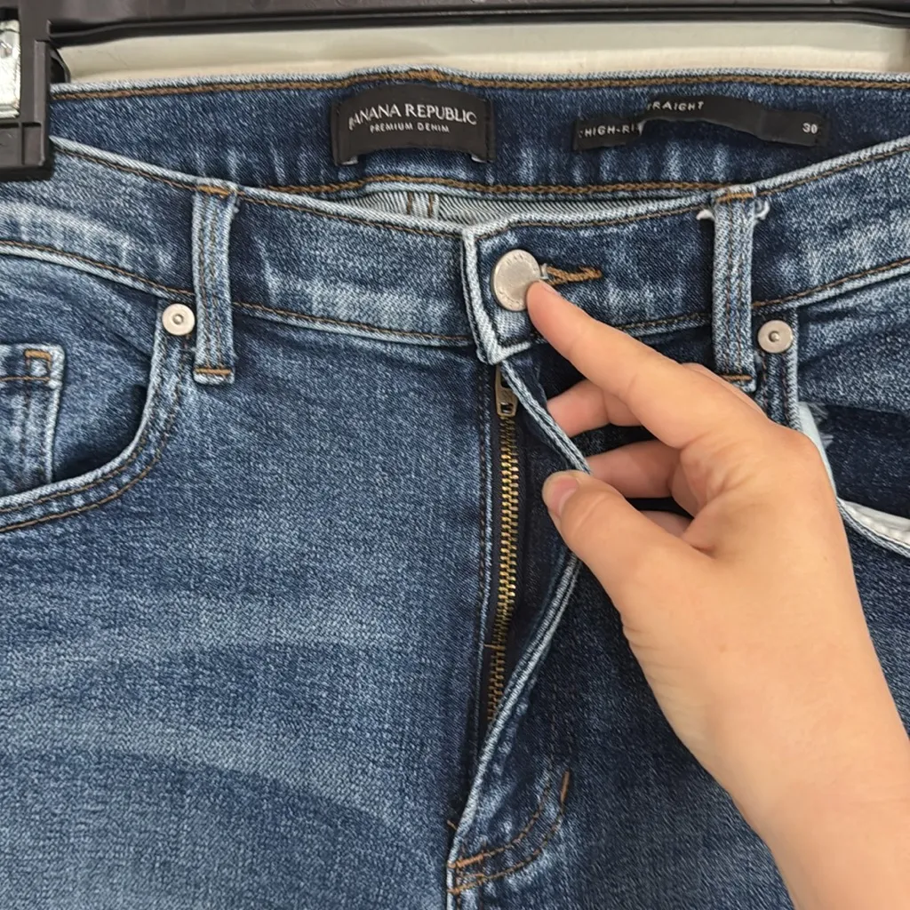 Banana Republic Women’s Premium Denim Hight Rise Straight Leg Blue Jeans size 30 - Image 6