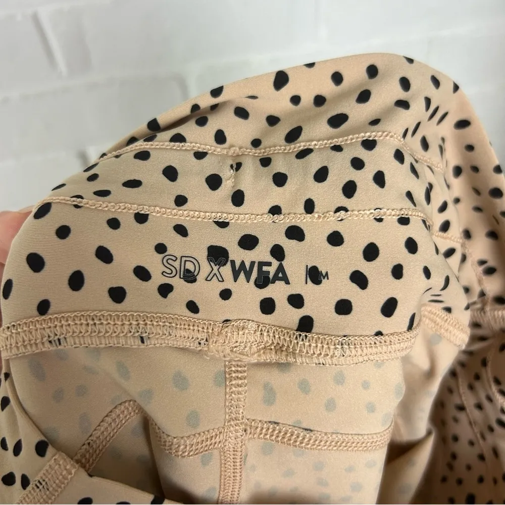 White Fox Boutique X Sarah’s Day X WFA Speckle Leggings in Sand Size M - Image 4