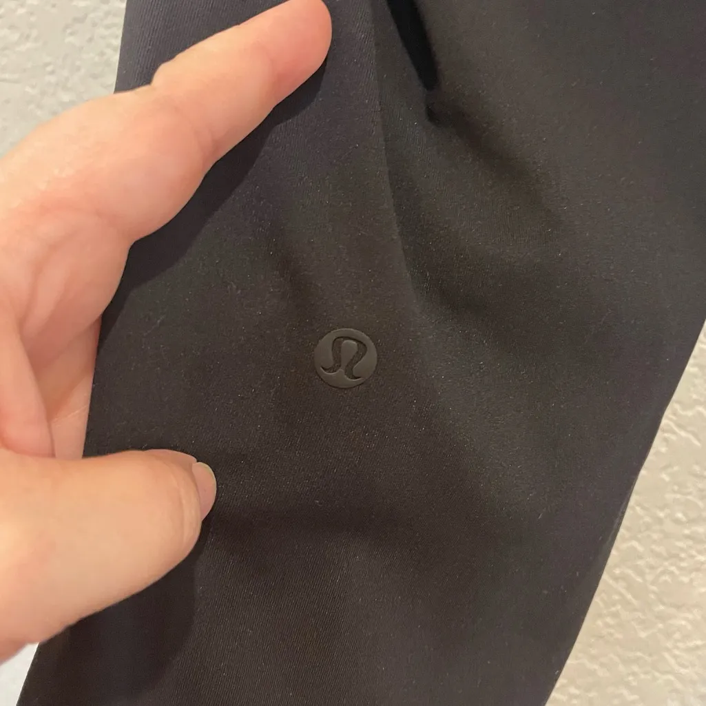 Lululemon On The Fly Pant *28” in Black - Image 7
