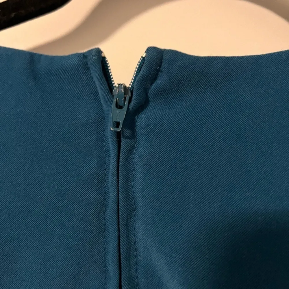 Leslie Fay Women’s Light Blue Velvet Long Sleeve Button Down Shirt - Image 7