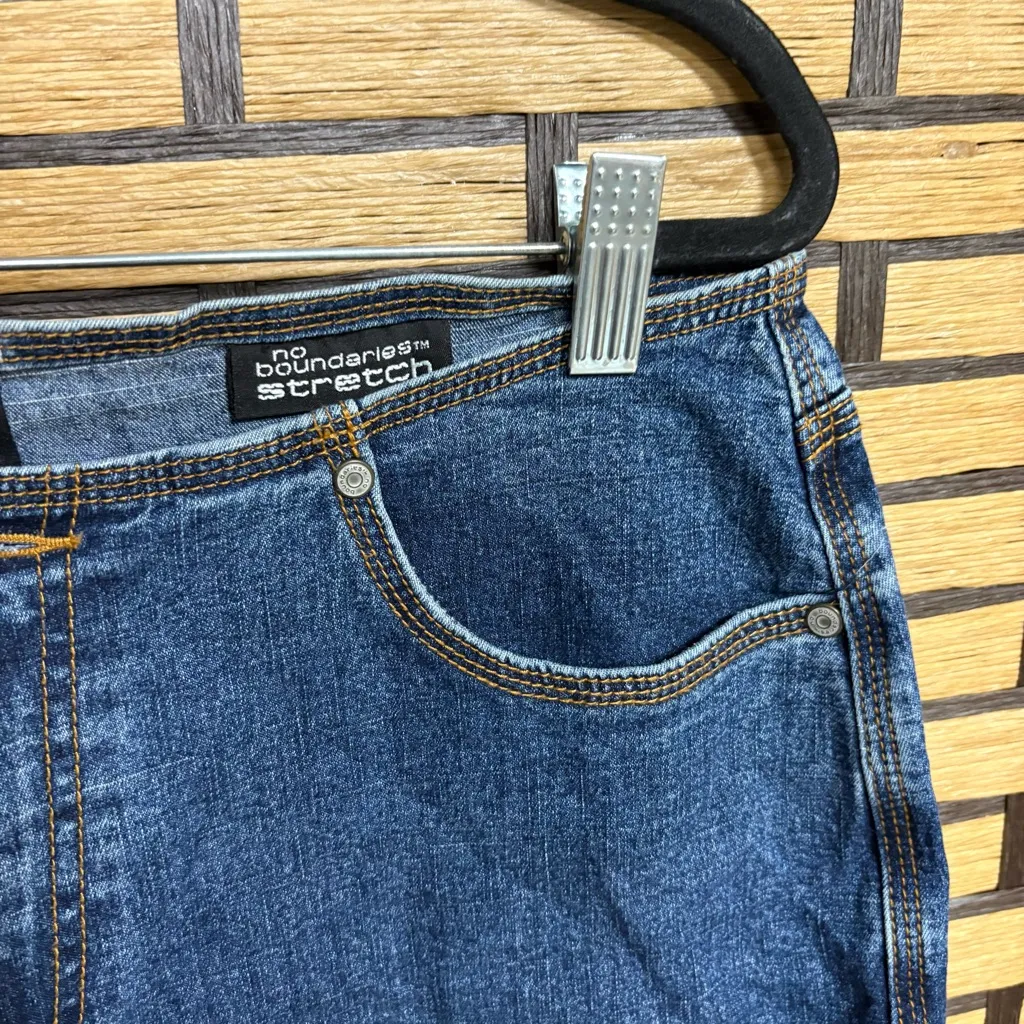 No Boundaries Jean‎ Shorts Size 11 - Image 4