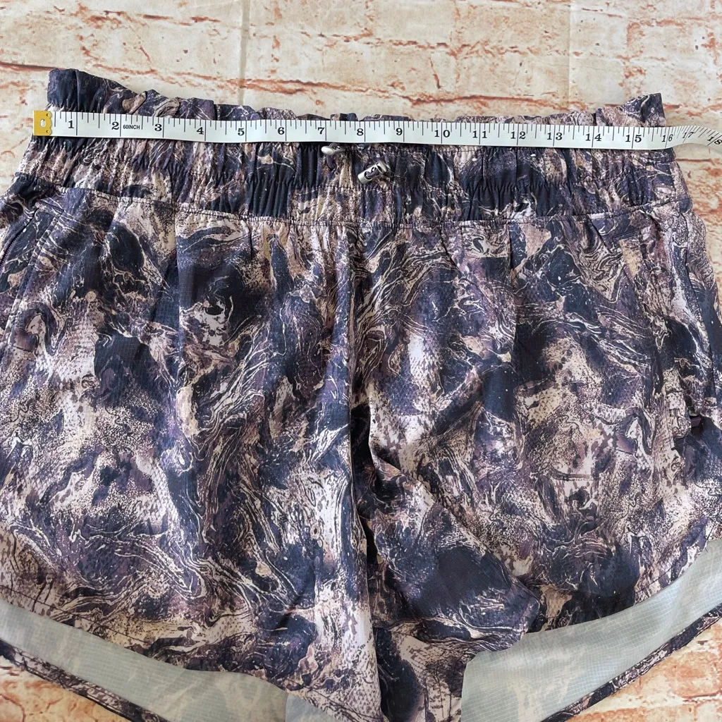 Women's Purple Digital Print Camouflage Running Shorts Brown Size L - Image 9