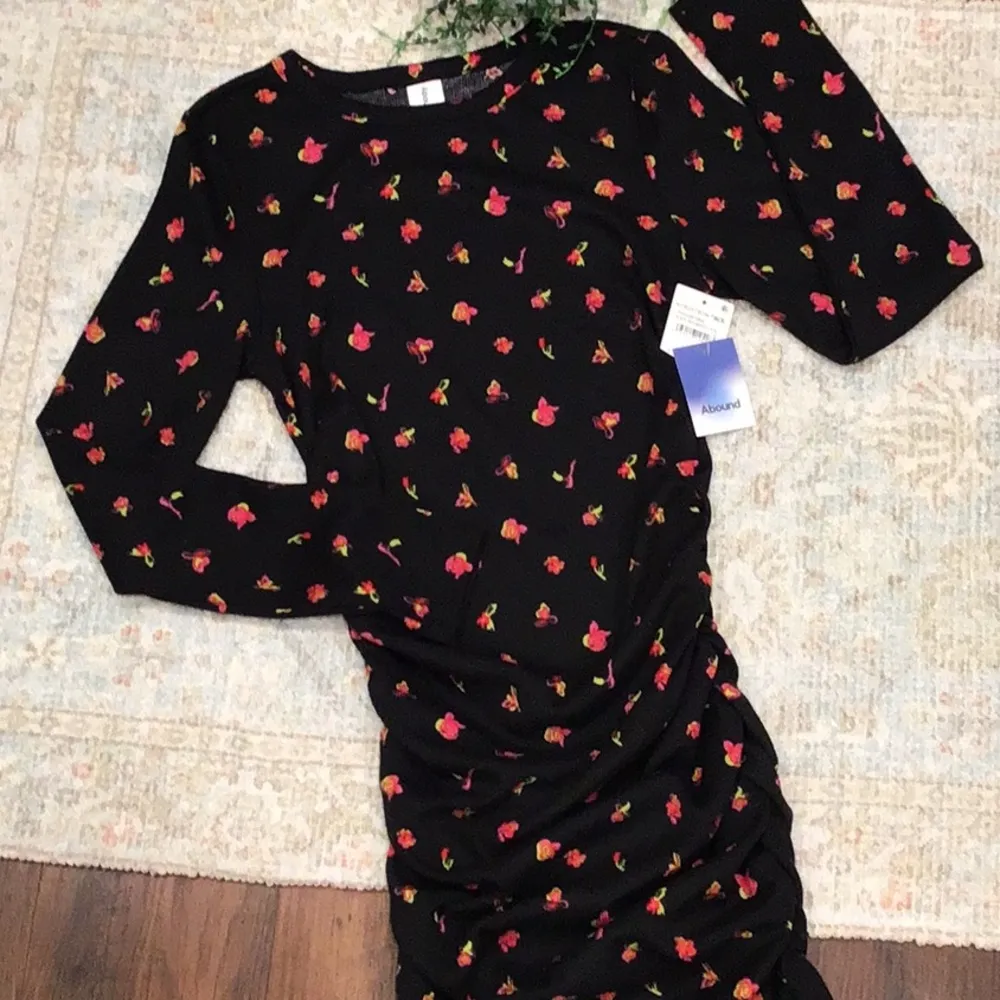 Abound  dress - Image 2